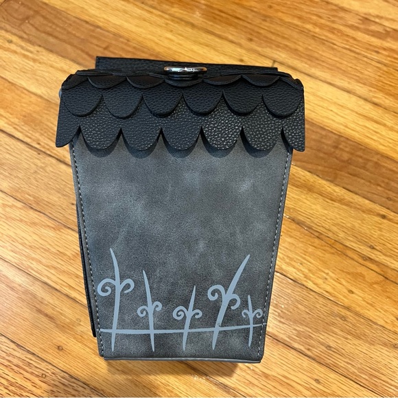 NWT Bioworld Zero Ghost Dog Doghouse Structural Crossbody Bag and Card Holder - Picture 2 of 9